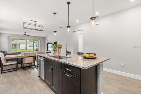 Villa ou maison à louer à DeLand, Floride: 4 chambres, 178.47 m2 № 2299779 - photo 3