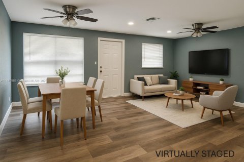 House in Hollywood, Florida 3 bedrooms, 103.77 sq.m. № 1845499 - photo 4