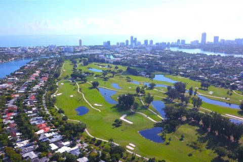 Купить виллу или дом в Майами-Бич, Флорида 7 спален, 603.86м2, № 1967511 - фото 11