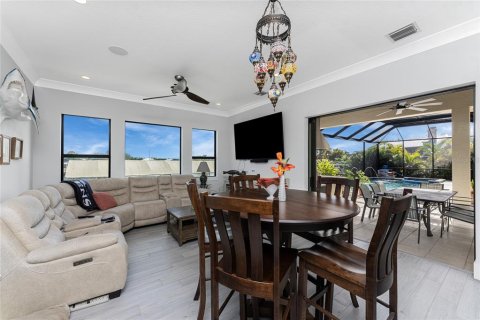 House in Port Charlotte, Florida 4 bedrooms, 390.93 sq.m. № 2112122 - photo 26