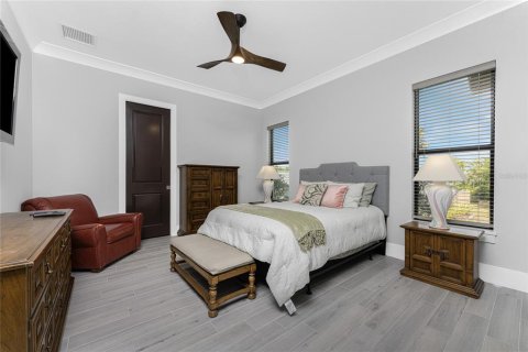 House in Port Charlotte, Florida 4 bedrooms, 390.93 sq.m. № 2112122 - photo 28