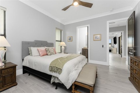 House in Port Charlotte, Florida 4 bedrooms, 390.93 sq.m. № 2112122 - photo 29