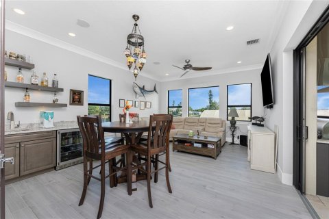 House in Port Charlotte, Florida 4 bedrooms, 390.93 sq.m. № 2112122 - photo 24