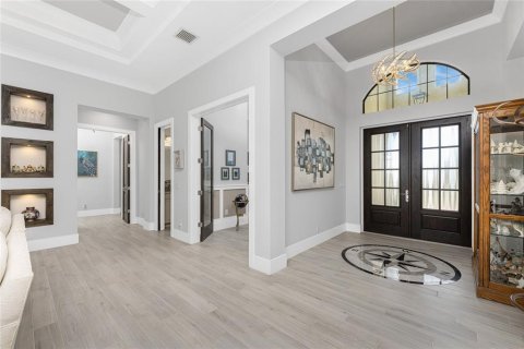 House in Port Charlotte, Florida 4 bedrooms, 390.93 sq.m. № 2112122 - photo 5