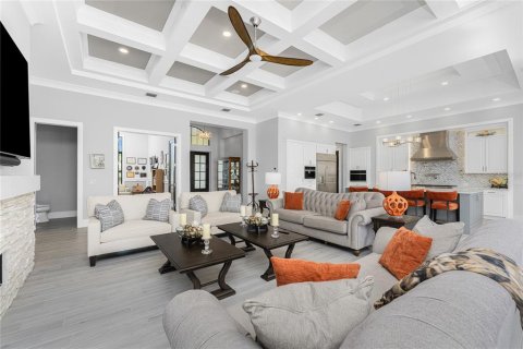 House in Port Charlotte, Florida 4 bedrooms, 390.93 sq.m. № 2112122 - photo 12