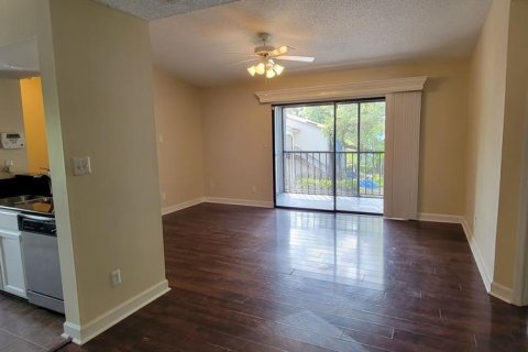 Condominio en alquiler en Altamonte Springs, Florida, 2 dormitorios, 84.91 m2 № 1905292 - foto 5