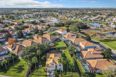 Casa en venta en Kissimmee, Florida, 5 dormitorios, 213.4 m2 № 1636701 - foto 16