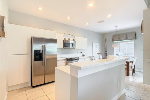 Casa en venta en Kissimmee, Florida, 5 dormitorios, 213.4 m2 № 1636701 - foto 29