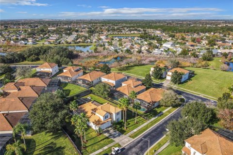 Casa en venta en Kissimmee, Florida, 5 dormitorios, 213.4 m2 № 1636701 - foto 15