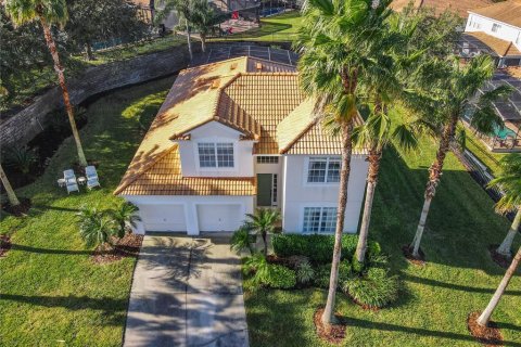 Casa en venta en Kissimmee, Florida, 5 dormitorios, 213.4 m2 № 1636701 - foto 5