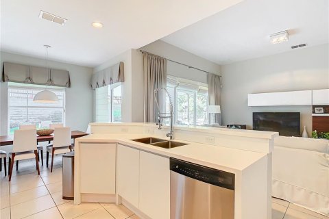 Casa en venta en Kissimmee, Florida, 5 dormitorios, 213.4 m2 № 1636701 - foto 30