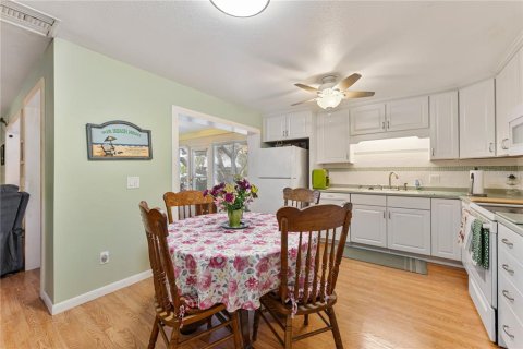 House in New Smyrna Beach, Florida 2 bedrooms, 115.2 sq.m. № 1531708 - photo 10