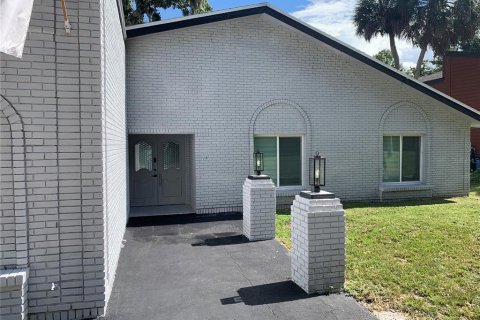 Villa ou maison à vendre à Haines City, Floride: 3 chambres, 214.14 m2 № 2411644 - photo 4