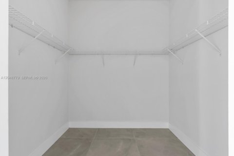 Casa en venta en Naples, Florida, 3 dormitorios, 179.77 m2 № 2268806 - foto 19
