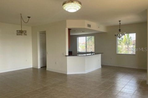 Copropriété à louer à Punta Gorda, Floride: 2 chambres, 167.5 m2 № 2389270 - photo 2