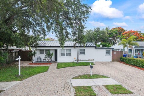 House in Hollywood, Florida 3 bedrooms, 72.84 sq.m. № 2082936 - photo 29