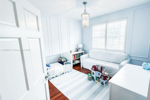 Снять в аренду таунхаус в Форт-Лодердейл, Флорида 4 спальни, 216.46м2, № 1896803 - фото 18