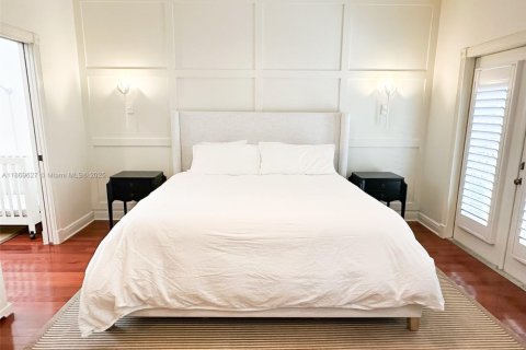 Снять в аренду таунхаус в Форт-Лодердейл, Флорида 4 спальни, 216.46м2, № 1896803 - фото 27