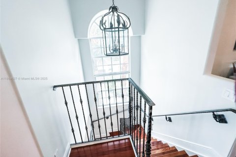 Снять в аренду таунхаус в Форт-Лодердейл, Флорида 4 спальни, 216.46м2, № 1896803 - фото 14