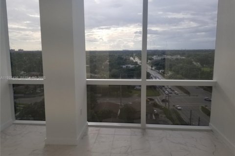 Propiedad comercial en venta en Miami, Florida № 1993578 - foto 7
