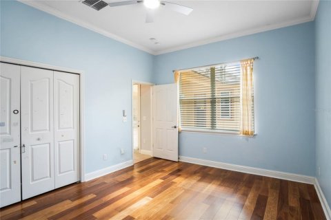 House in Orlando, Florida 4 bedrooms, 229 sq.m. № 2284401 - photo 22