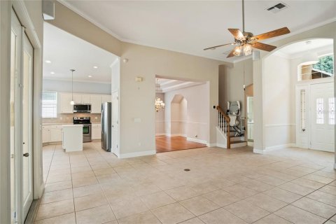 House in Orlando, Florida 4 bedrooms, 229 sq.m. № 2284401 - photo 7