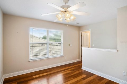 House in Orlando, Florida 4 bedrooms, 229 sq.m. № 2284401 - photo 24