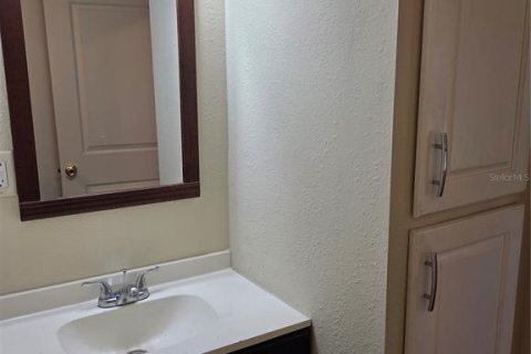 Apartamento en alquiler en Plant City, Florida, 3 dormitorios, 136.19 m2 № 2277265 - foto 3