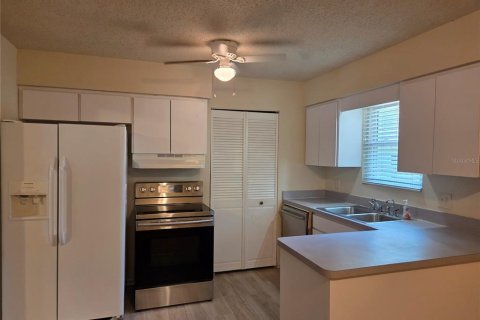 Apartamento en alquiler en Plant City, Florida, 3 dormitorios, 136.19 m2 № 2277265 - foto 12