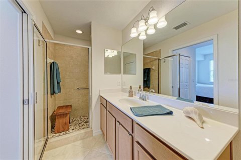 Condo in Bradenton, Florida, 2 bedrooms  № 2393513 - photo 24