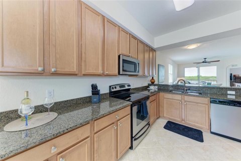 Condo in Bradenton, Florida, 2 bedrooms  № 2393513 - photo 14