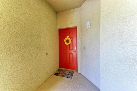 Condo in Bradenton, Florida, 2 bedrooms  № 2393513 - photo 5