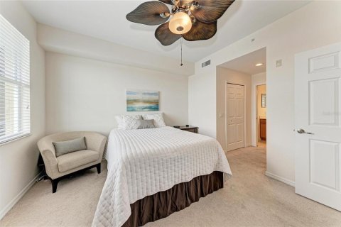 Condo in Bradenton, Florida, 2 bedrooms  № 2393513 - photo 21