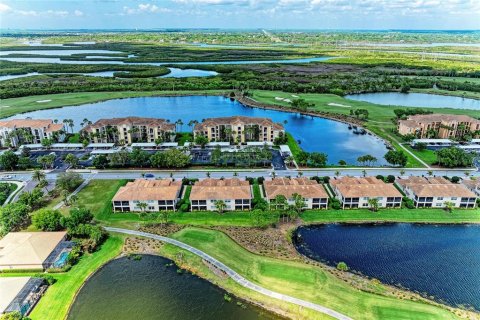 Condo in Bradenton, Florida, 2 bedrooms  № 2393513 - photo 2
