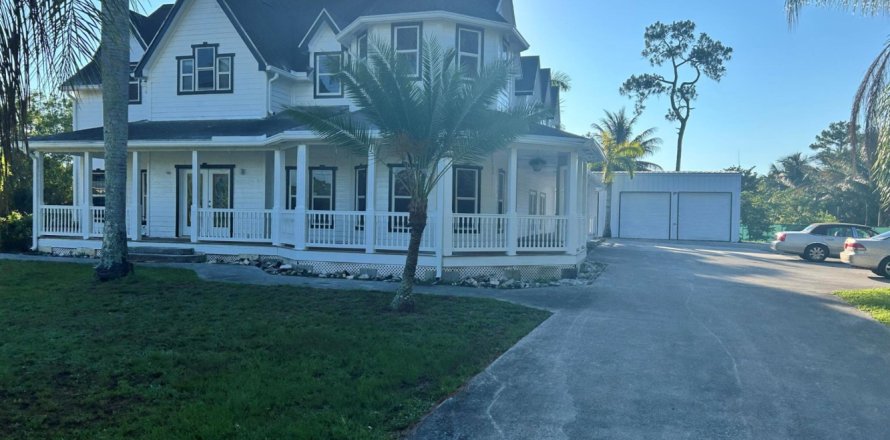 Villa ou maison à West Palm Beach, Floride 6 chambres, 392.42 m2 № 1223155