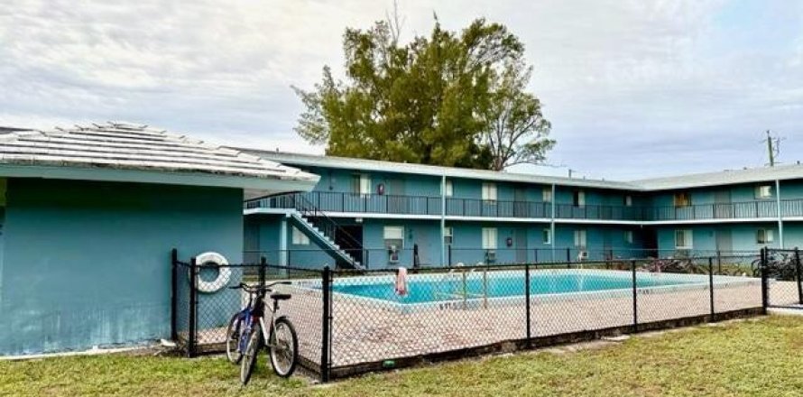 Condo in Lake Worth, Florida, 2 bedrooms  № 1207295