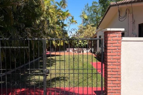 Купить виллу или дом в Майами, Флорида 3 спальни, 147.62м2, № 1779455 - фото 21