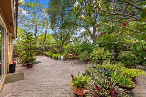 House in Margate, Florida 3 bedrooms, 175.21 sq.m. № 2088322 - photo 25