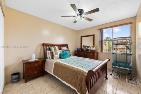 House in Margate, Florida 3 bedrooms, 175.21 sq.m. № 2088322 - photo 21
