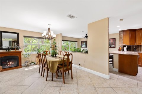 House in Margate, Florida 3 bedrooms, 175.21 sq.m. № 2088322 - photo 16