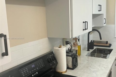 Casa en venta en Delray Beach, Florida, 1 dormitorio, 99.22 m2 № 1986986 - foto 13