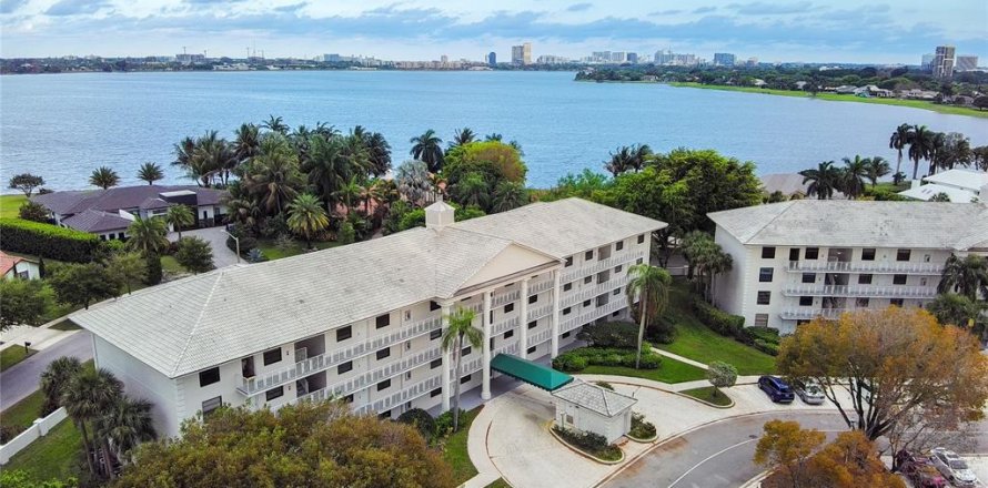Condo in West Palm Beach, Florida, 2 bedrooms  № 2238950