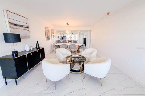 Condo in West Palm Beach, Florida, 2 bedrooms  № 2238950 - photo 15