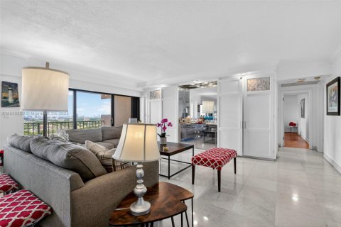 Condominio en venta en Miami, Florida, 3 dormitorios, 215.53 m2 № 1882184 - foto 10