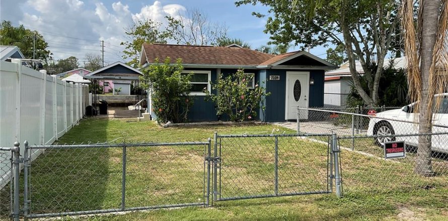 Villa ou maison à Hudson, Floride 2 chambres, 74.32 m2 № 1762172