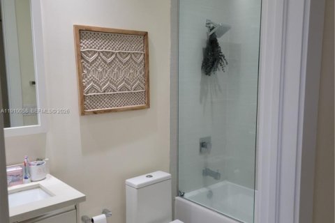 Купить кондоминиум в Дорал, Флорида 3 спальни, 156.91м2, № 2019462 - фото 6