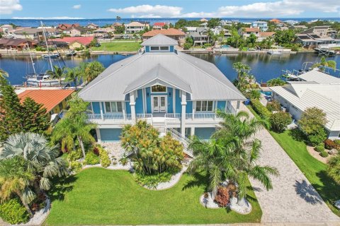 Casa en venta en New Port Richey, Florida, 3 dormitorios, 274.43 m2 № 1831215 - foto 1