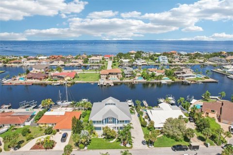 Casa en venta en New Port Richey, Florida, 3 dormitorios, 274.43 m2 № 1831215 - foto 2