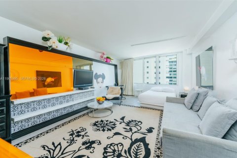 Condominio en venta en Miami Beach, Florida, 1 dormitorio, 83.43 m2 № 2244429 - foto 2