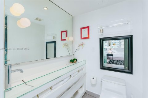 Condominio en venta en Miami Beach, Florida, 1 dormitorio, 83.43 m2 № 2244429 - foto 11